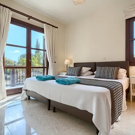 ヴィラ 3 Bedroom Anassa With Private Pool And Gardens, Aphrodite Hills クークリア