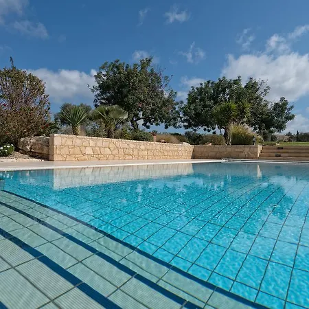 Villa 3 Bedroom Anassa With Private Pool And Gardens, Aphrodite Hills *