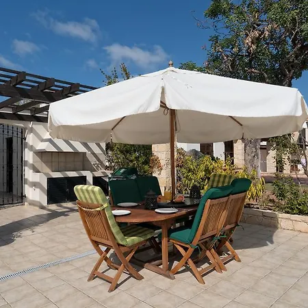 וילה 3 Bedroom Anassa With Private Pool And Gardens, Aphrodite Hills קוקליה